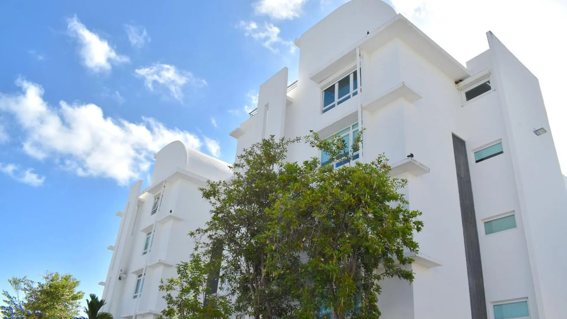 Atlantic Court Apartments San Juan